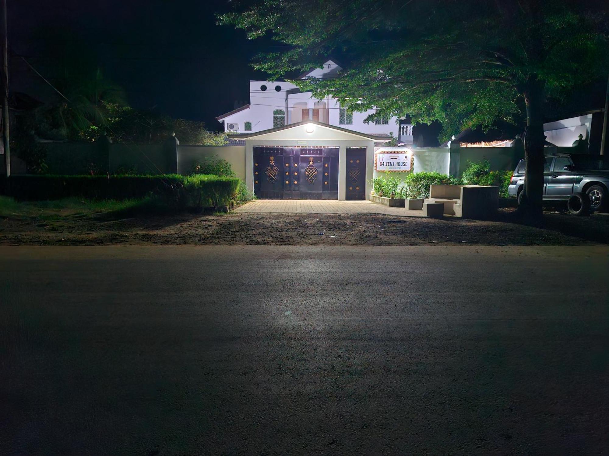 64 Zenj House Luxury Airport B&B Mbweni Ngoại thất bức ảnh