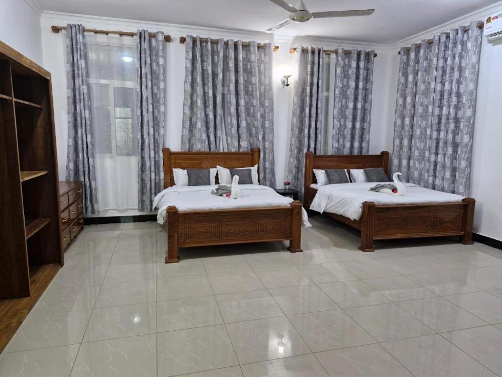64 Zenj House Luxury Airport B&B Mbweni Ngoại thất bức ảnh