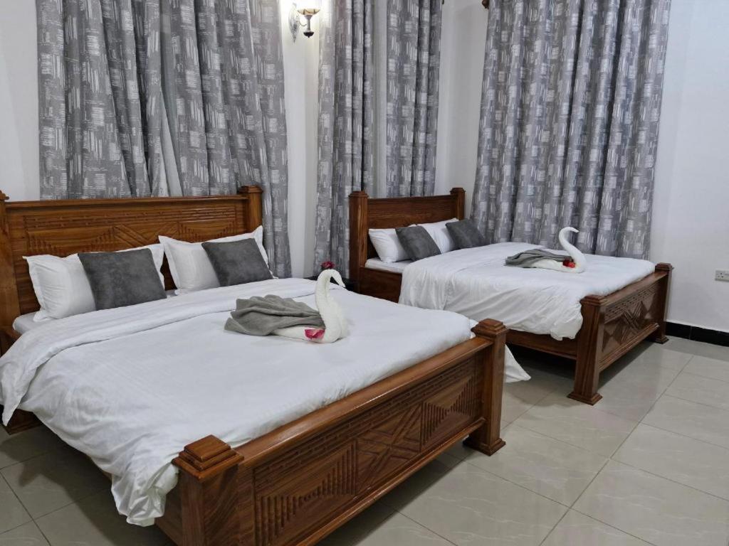 64 Zenj House Luxury Airport B&B Mbweni Ngoại thất bức ảnh