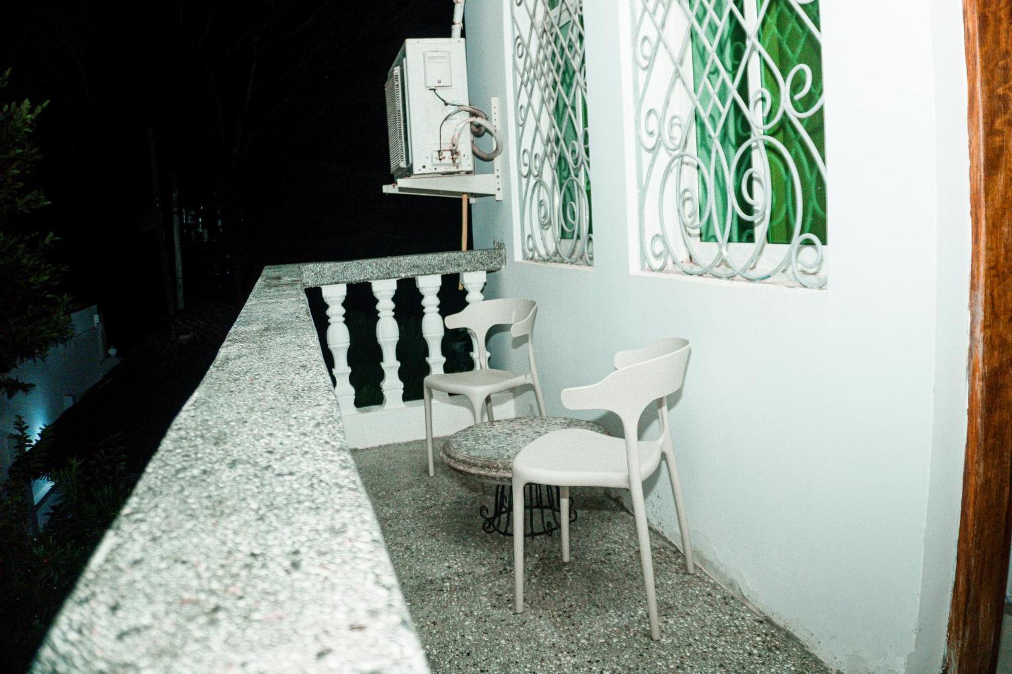 64 Zenj House Luxury Airport B&B Mbweni Ngoại thất bức ảnh