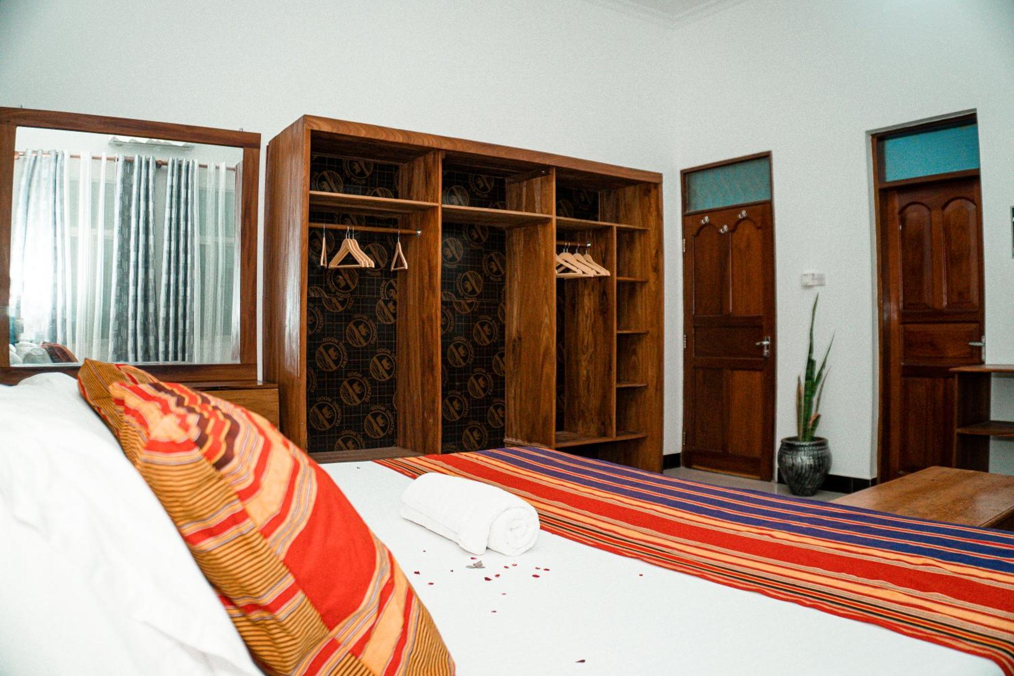 64 Zenj House Luxury Airport B&B Mbweni Ngoại thất bức ảnh
