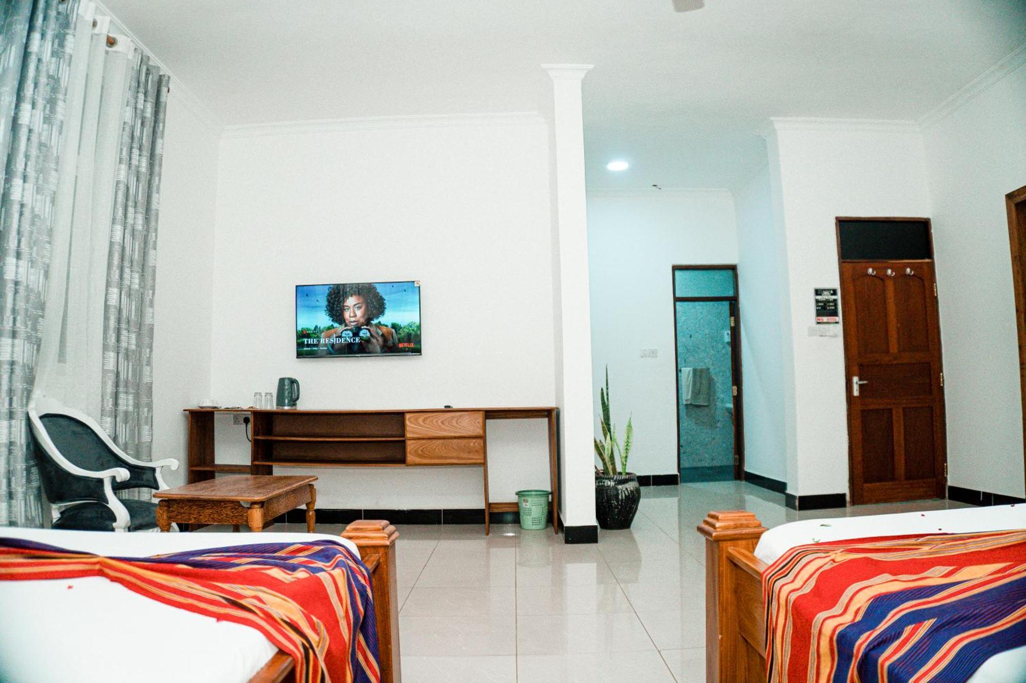 64 Zenj House Luxury Airport B&B Mbweni Ngoại thất bức ảnh